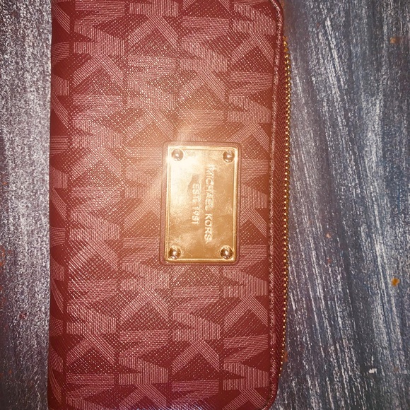 Michael Kors Accessories - Michael kors wallet